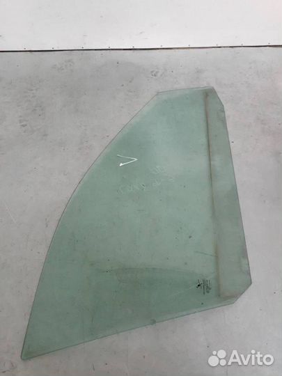 Стекло двери передней правой Saab 9-3 2 2005