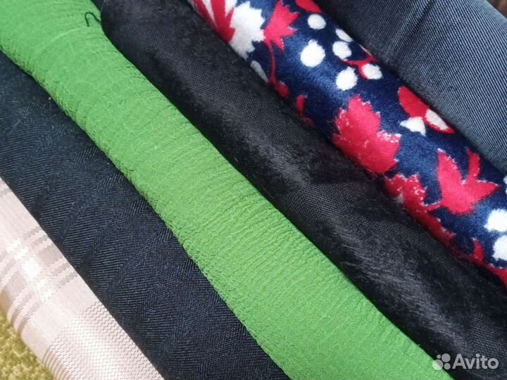 Отрезы различных тканей