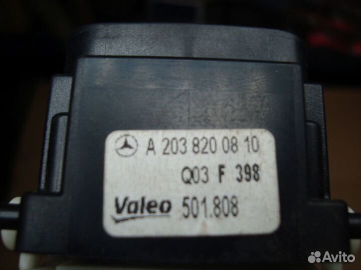 Кнопка стеклоподъёмника передняя W203 A2038200810