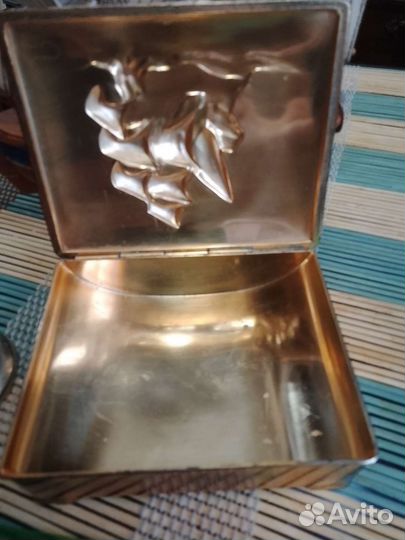 Сигаретница. Портсигар. Табакерка. Коробка для