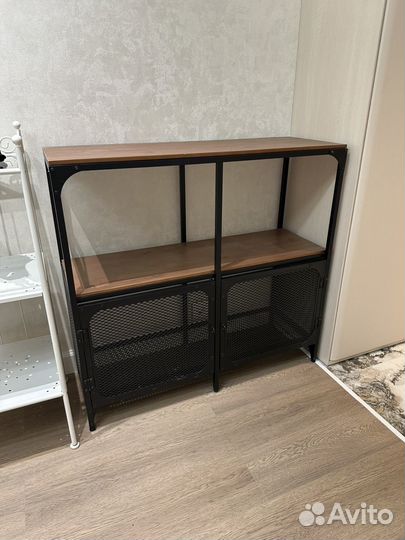 Консоль в прихожую