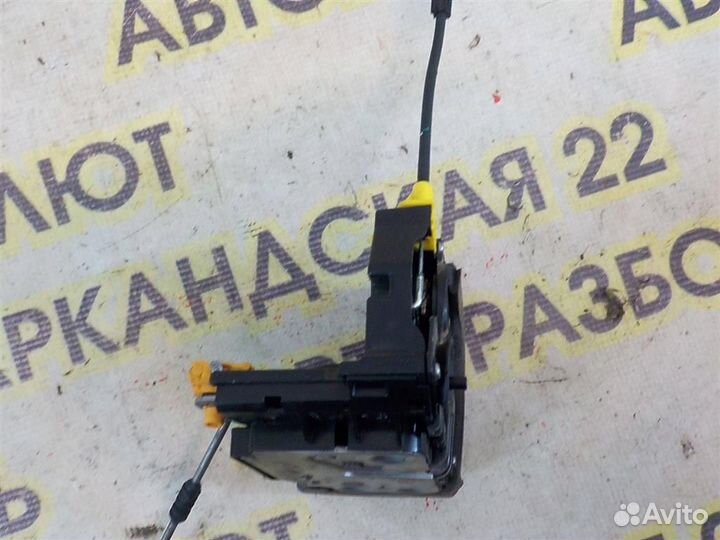 Замок двери задней правой Chevrolet Cobalt II 201