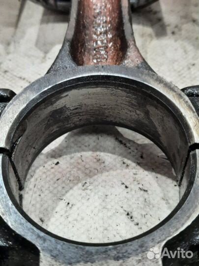 Поршень с шатуном Лада 2104 универсал 2103 1997