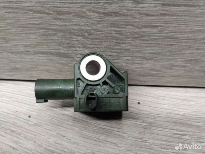 Датчик удара Mercedes