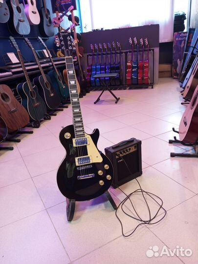 Электрогитара лес пол с комбиком