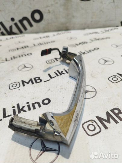 Ручка двери внешняя правая Mercedes S-Class W221