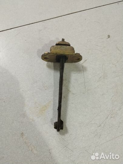 Ограничитель двери передний Nissan Теrrаnо 2