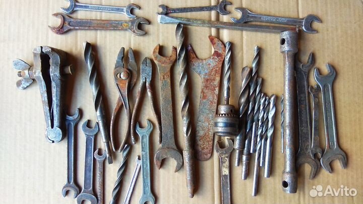 Инструмент из ссср-ключи,сверла,напильники