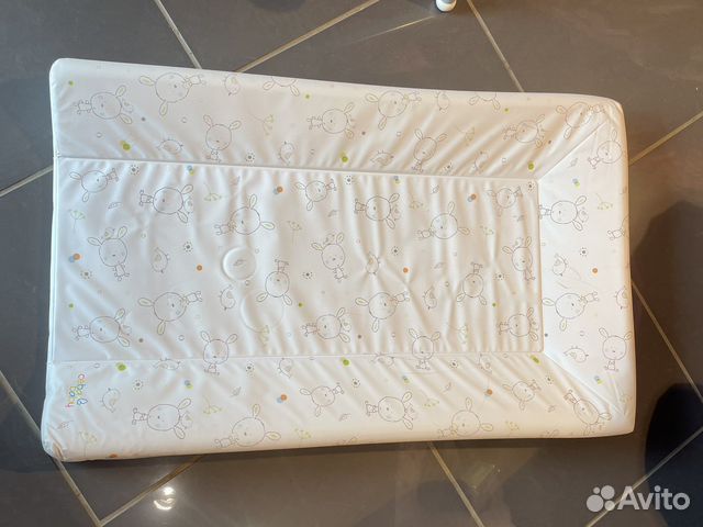 Пеленальная доска на кроватку