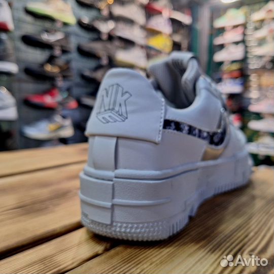 Кроссовки Nike Air Force 1 Pixel