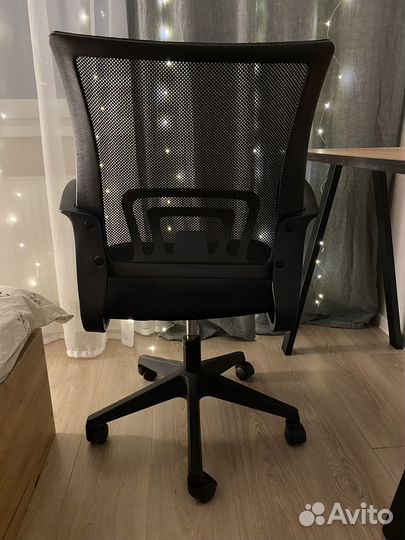 Компьютерное офисное кресло