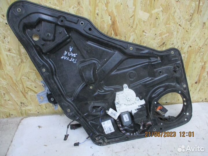 Электростеклоподъемник двери Фольксваген Тигуан