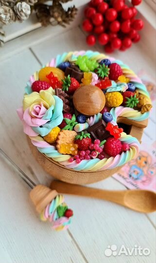 Сахарница с декором