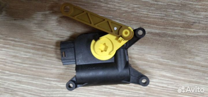 Моторчик заслонки отопителя Audi A3