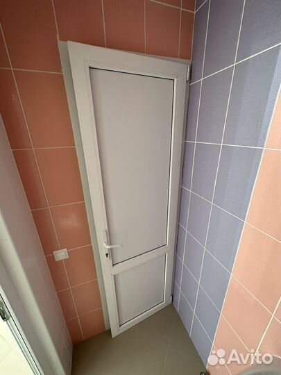 Дверь пластиковая пвх входная бу