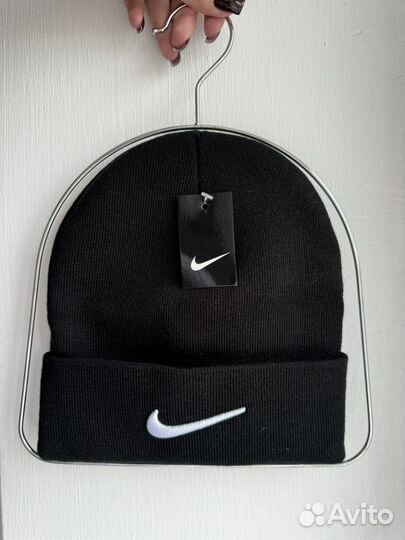 Шапка черная