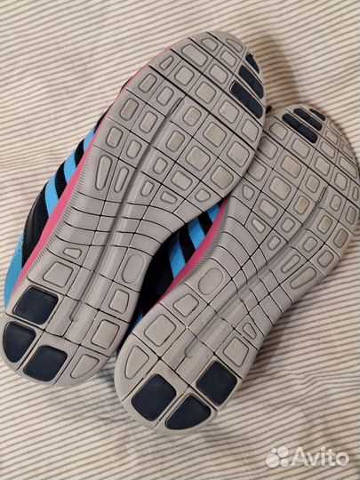 Кроссовки р. 37