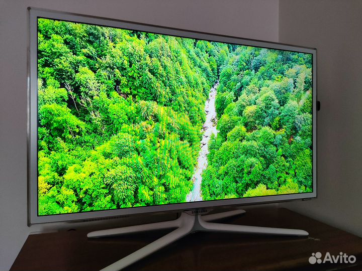 Телевизор Samsung SMART tv 32