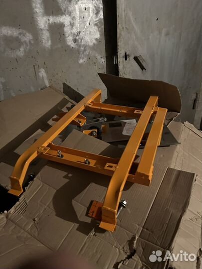 Подрамник под раздаточную коробку 21214-31