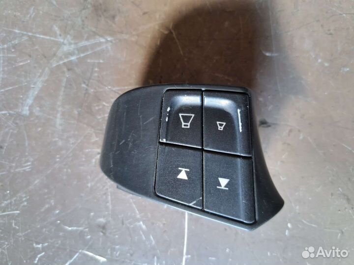 Кнопки рулья Volvo C30 S40