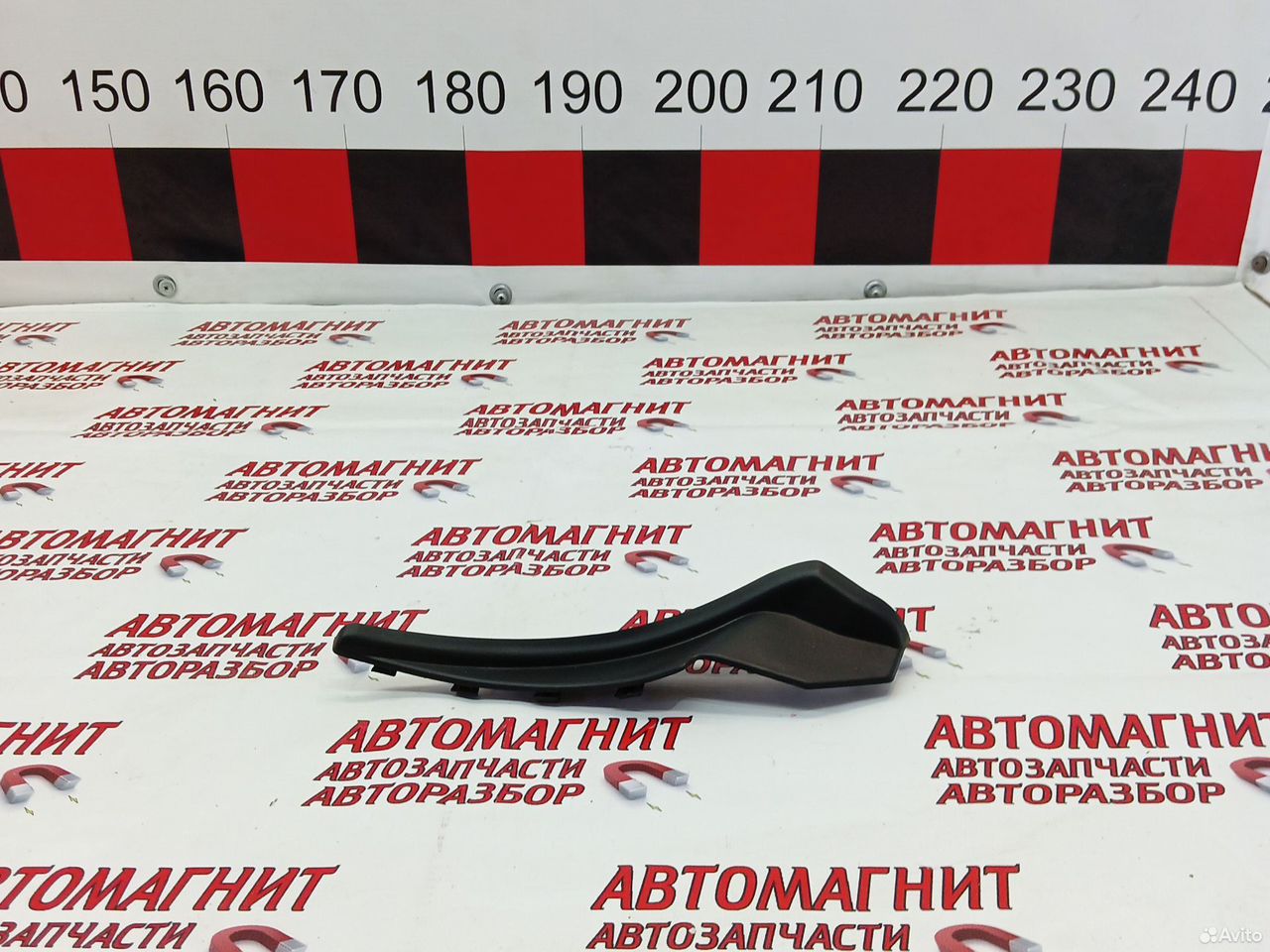 Уголок жабо правый Рено Аркана