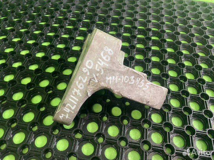 Кронштейн двигателя RVI premium