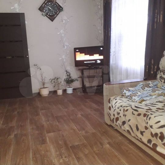 2-к. квартира, 42 м², 1/2 эт.