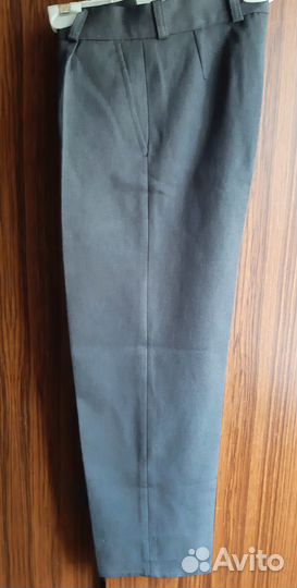 Школьный костюм на мальчика 32р