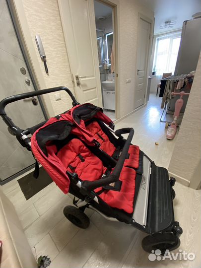 Коляска для двойни