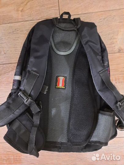 Рюкзак школьный