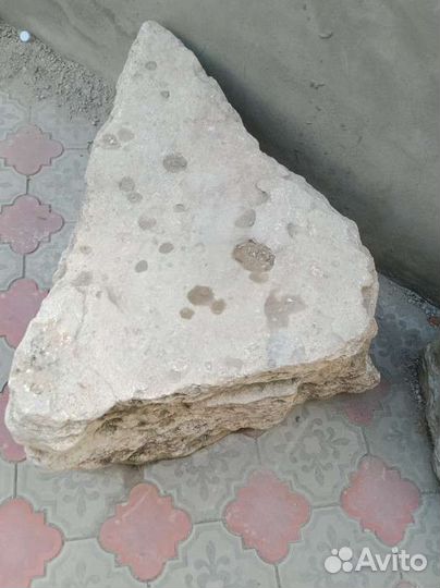 Природный камень