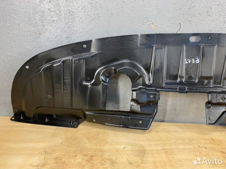 Защита бампера пластиковая передняя Mitsubishi