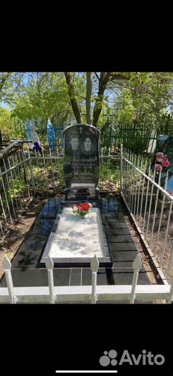 Памятники