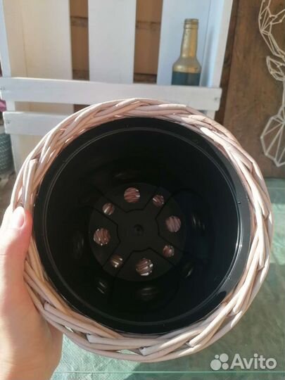 Плетеное кашпо