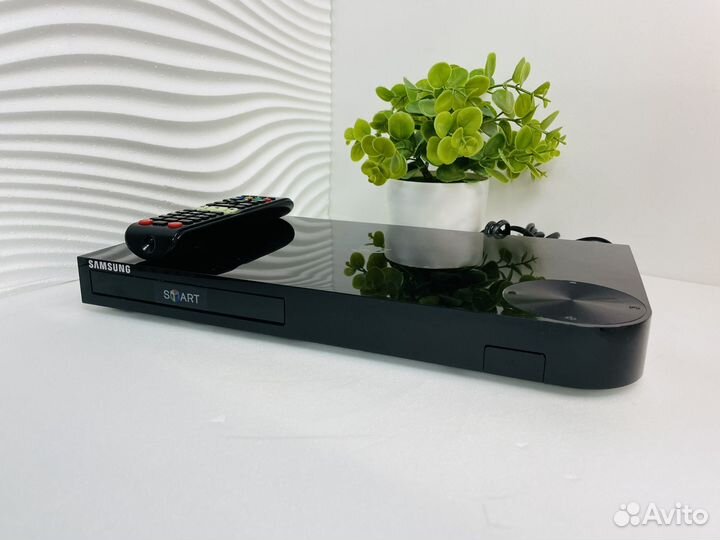 Blu-ray плеер Samsung BD-F6500
