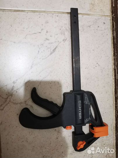 Струбцина быстрозажимная