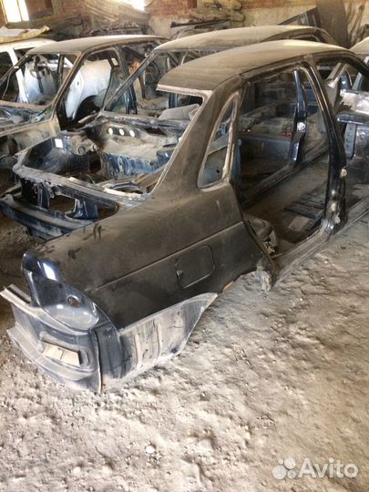 Заднее правое крыло на ваз лада приора 2170