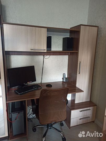 Компьютерный стол бу, в отличном состоянии