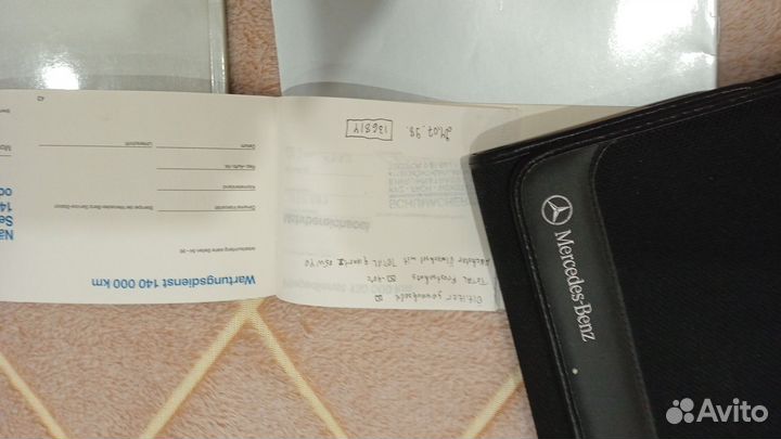 Сумка с сервисными книгами w124