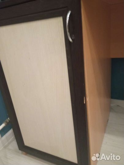 Стол-стенка для школьника