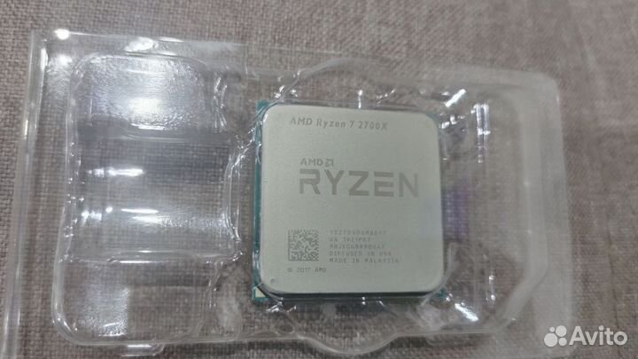 Процессор AMD Ryzen 7 2700X (без кулера)