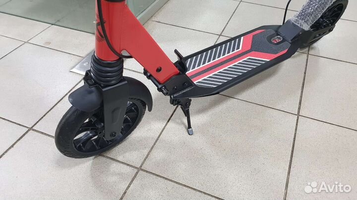 Самокат с дисковым тормозом