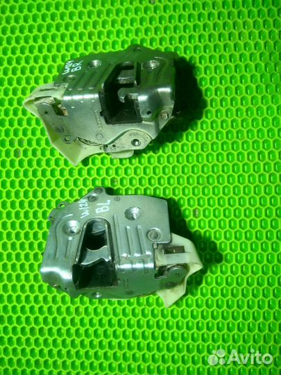 Замок задней двери W124