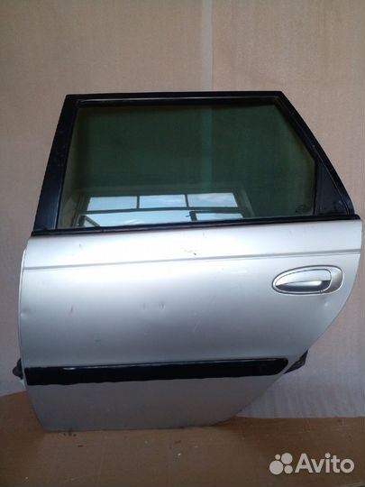 Дверь Toyota Avensis