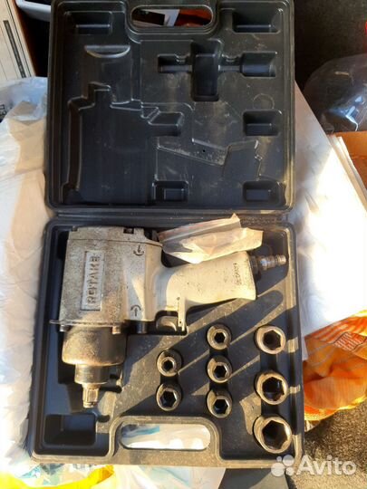 Гайковерт пневматический