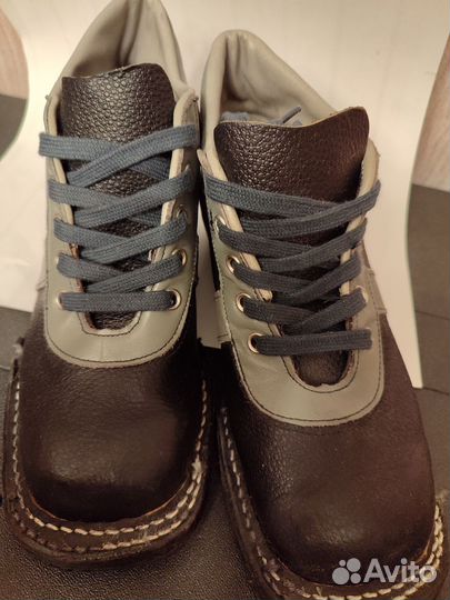 Лыжные ботинки с креплением