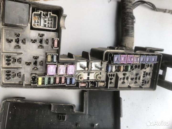 Блок предохранителей Geely Emgrand EC7