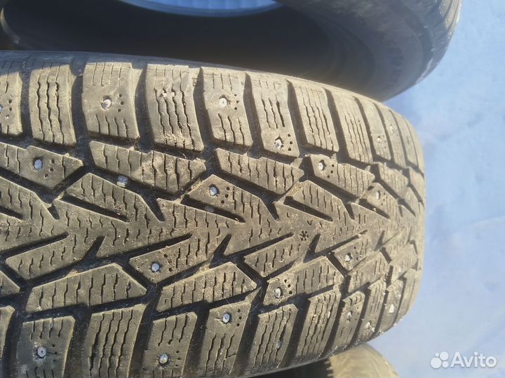 Nokian Tyres Hakkapeliitta 7 215/65 R16 102T