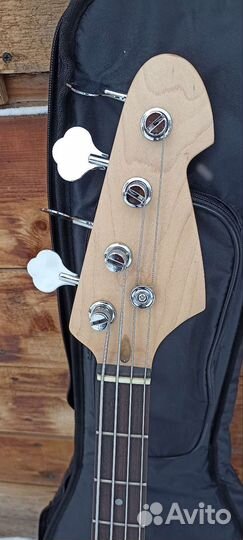 Крутая бас-гитара