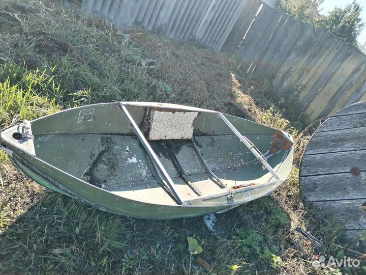 Лодка охотничья